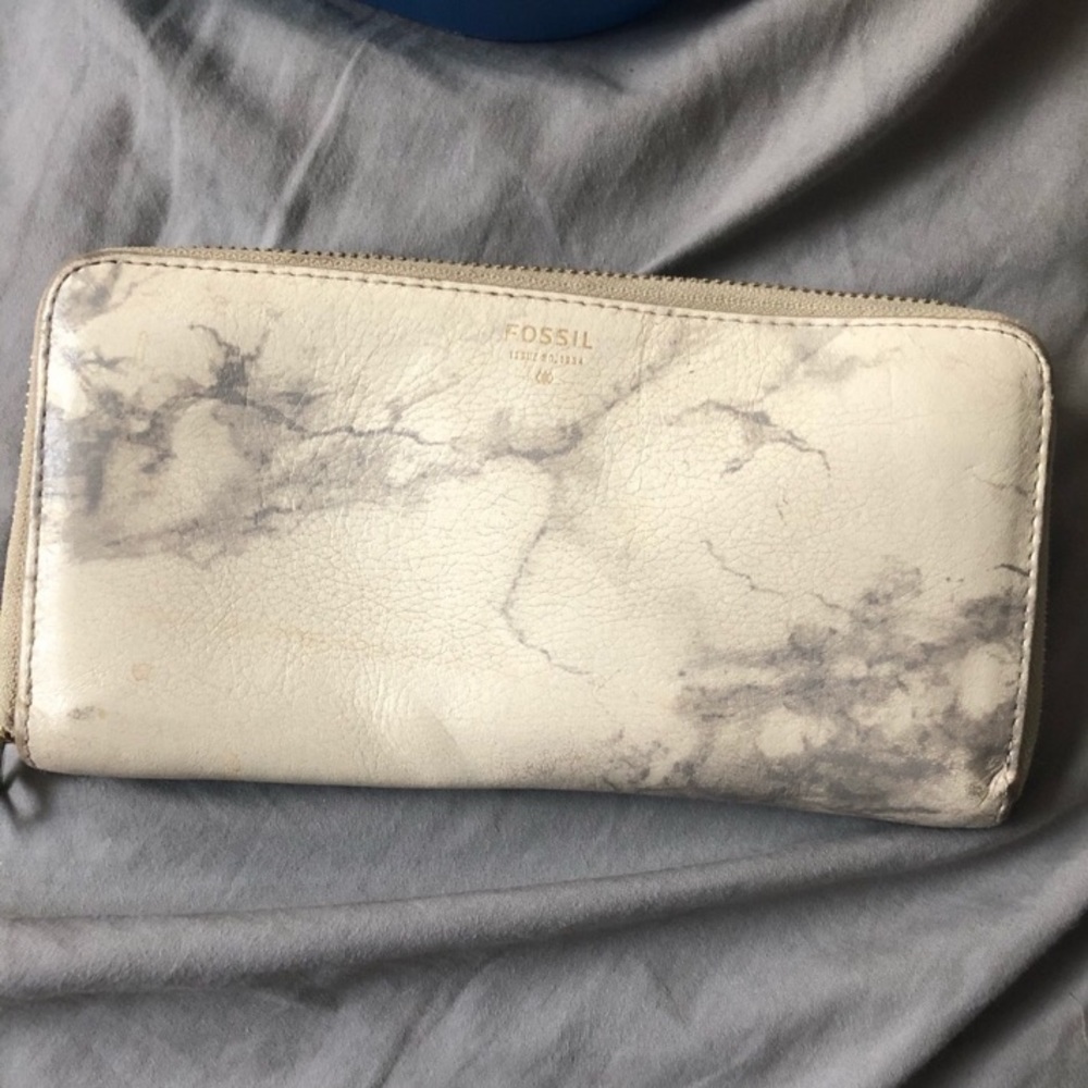 Fossil wallet